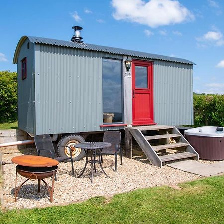 The Big Cwtch Shepherd'S Hut Kidwelly Ngoại thất bức ảnh