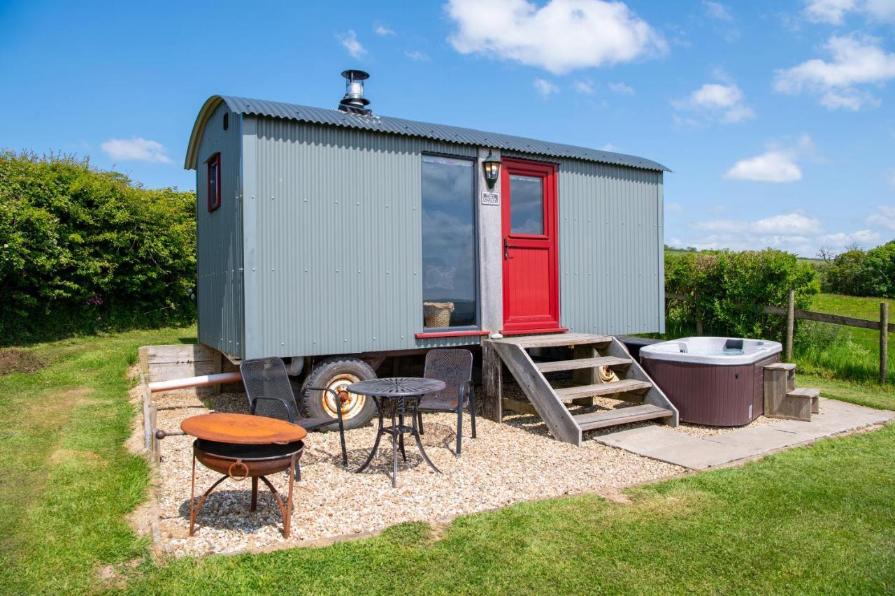 The Big Cwtch Shepherd'S Hut Kidwelly Ngoại thất bức ảnh
